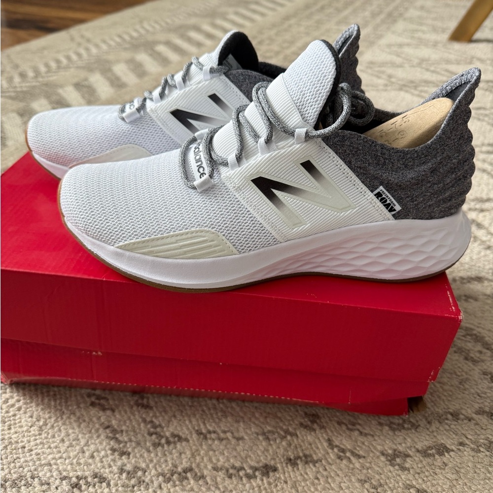 BRAND NEW! New Balance Fresh Foam Roav - women’s 8.5